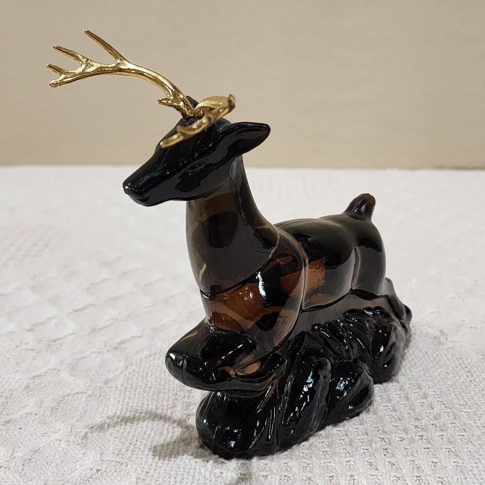 Vintage Avon TEN POINT BUCK DEER Brown Glass Bottle Wild Country Scent 7/8 Full